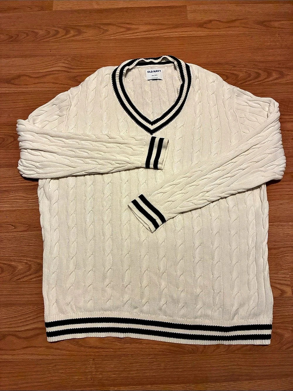 Old Navy Cable V-Neck Sea Salt Cable Knit V-Neck in Cream
